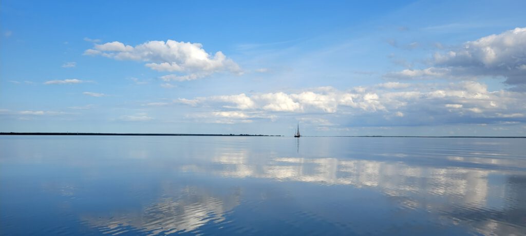 Zeesboot auf dem Saaler Bodden bei Althagen